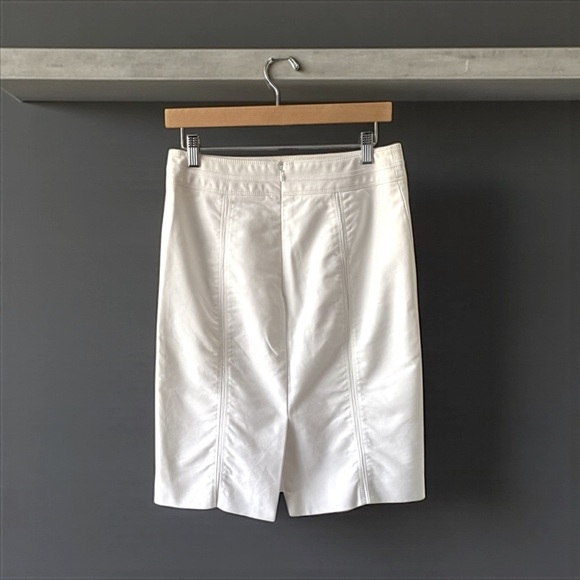 White House Black Market Cotton Stretch Pencil Skirt in White! Size 6! - Picture 2 of 6